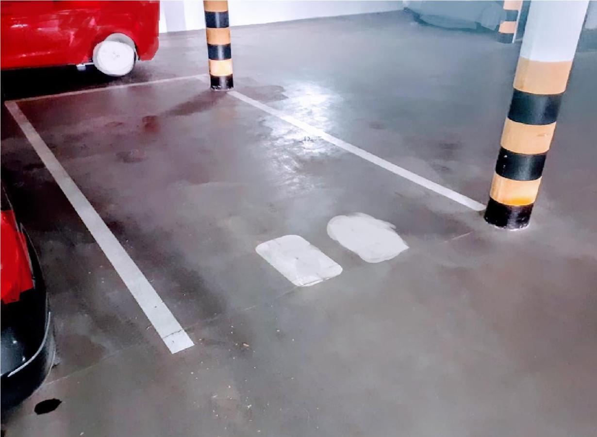 Room & Parking Assistance Prague Exterior photo