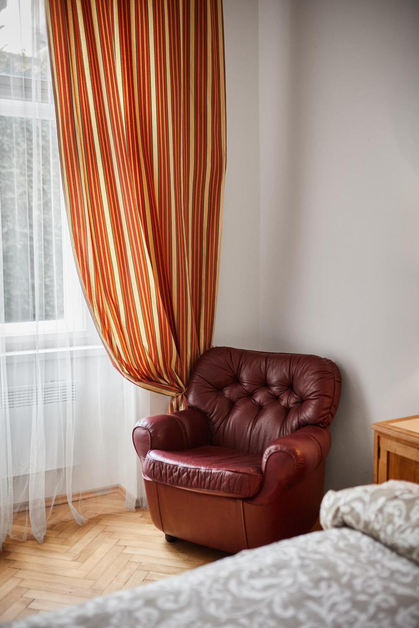 Room & Parking Assistance Prague Exterior photo