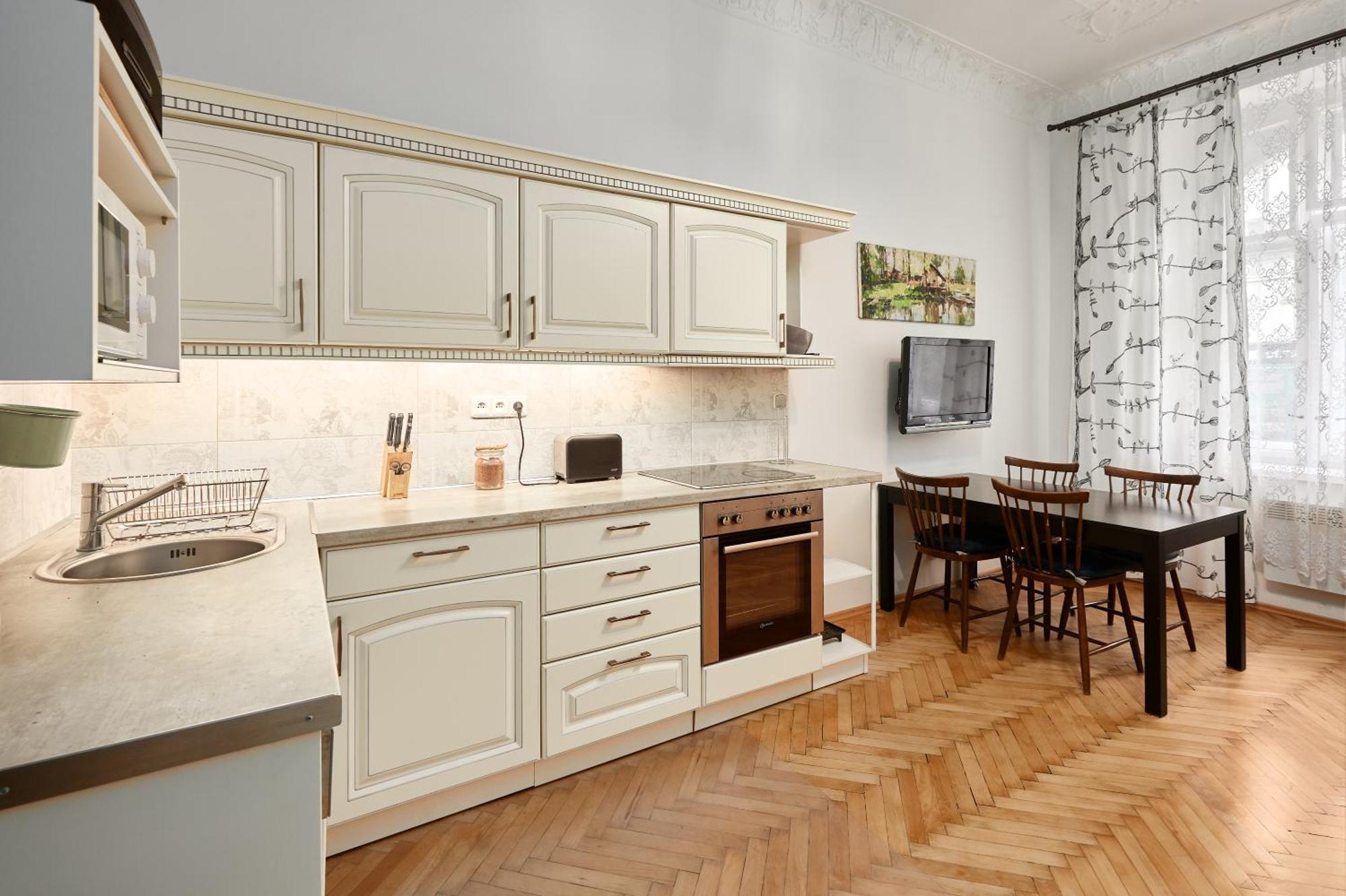 Room & Parking Assistance Prague Exterior photo