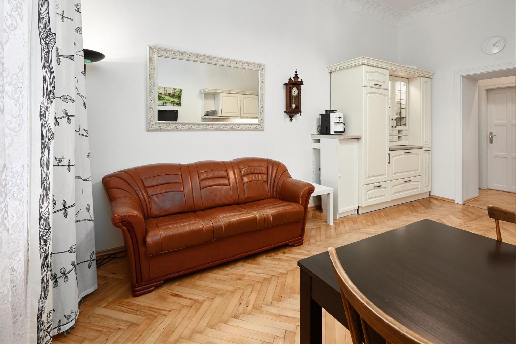 Room & Parking Assistance Prague Exterior photo